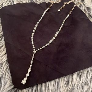V-neck necklace